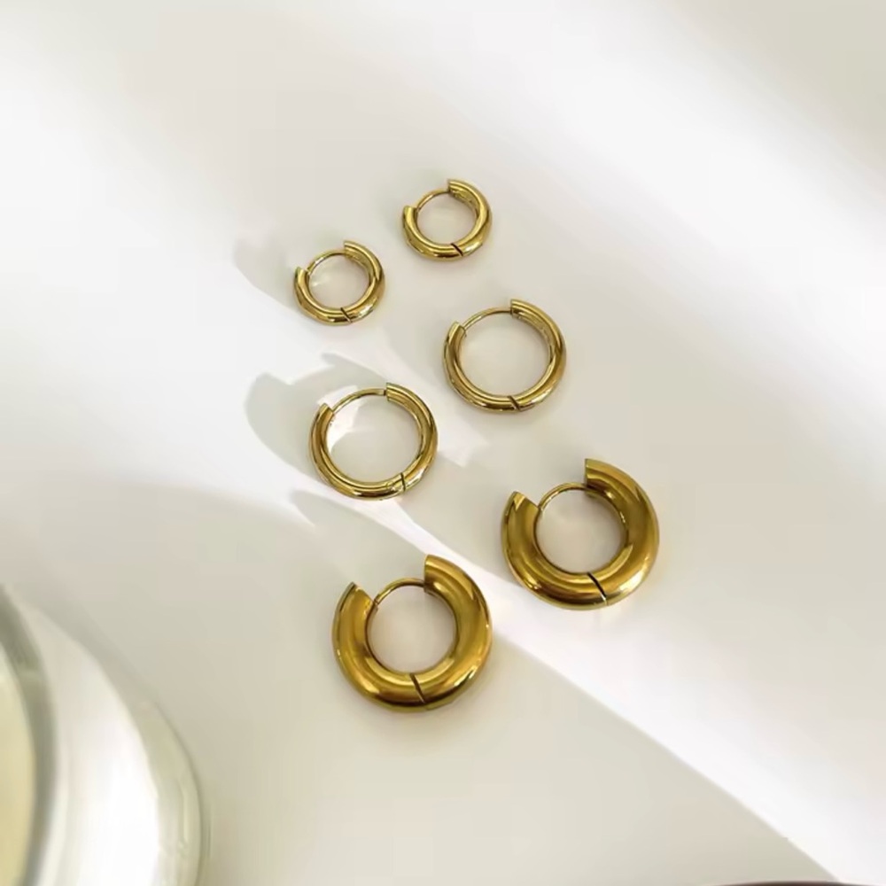 3 pair God Glossy Hoop Earrings - Picture 3 of 4